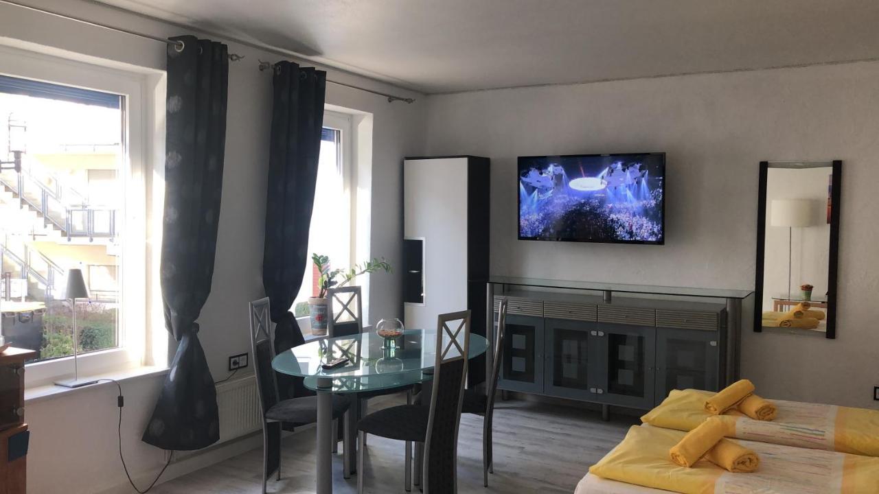 Hotel Am Mueritzhafen Garni 바렌 외부 사진