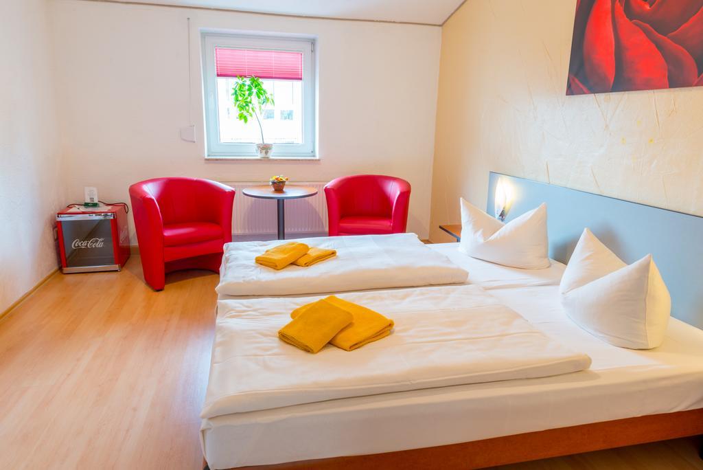 Hotel Am Mueritzhafen Garni 바렌 외부 사진