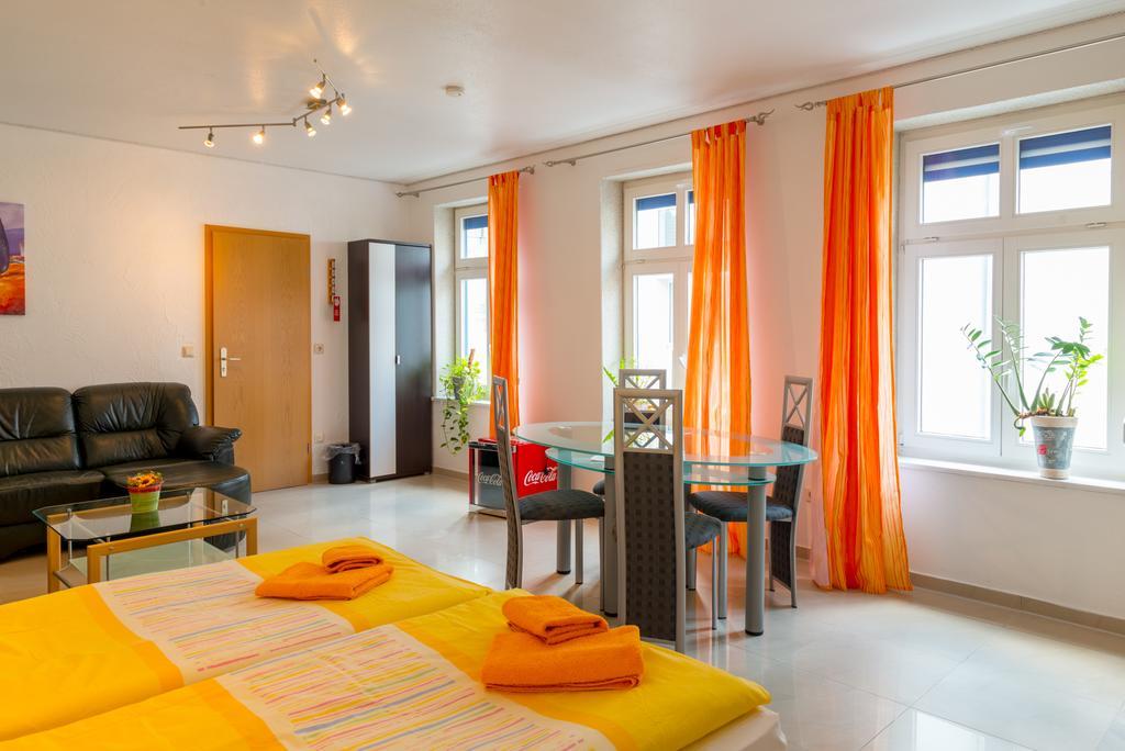 Hotel Am Mueritzhafen Garni 바렌 외부 사진